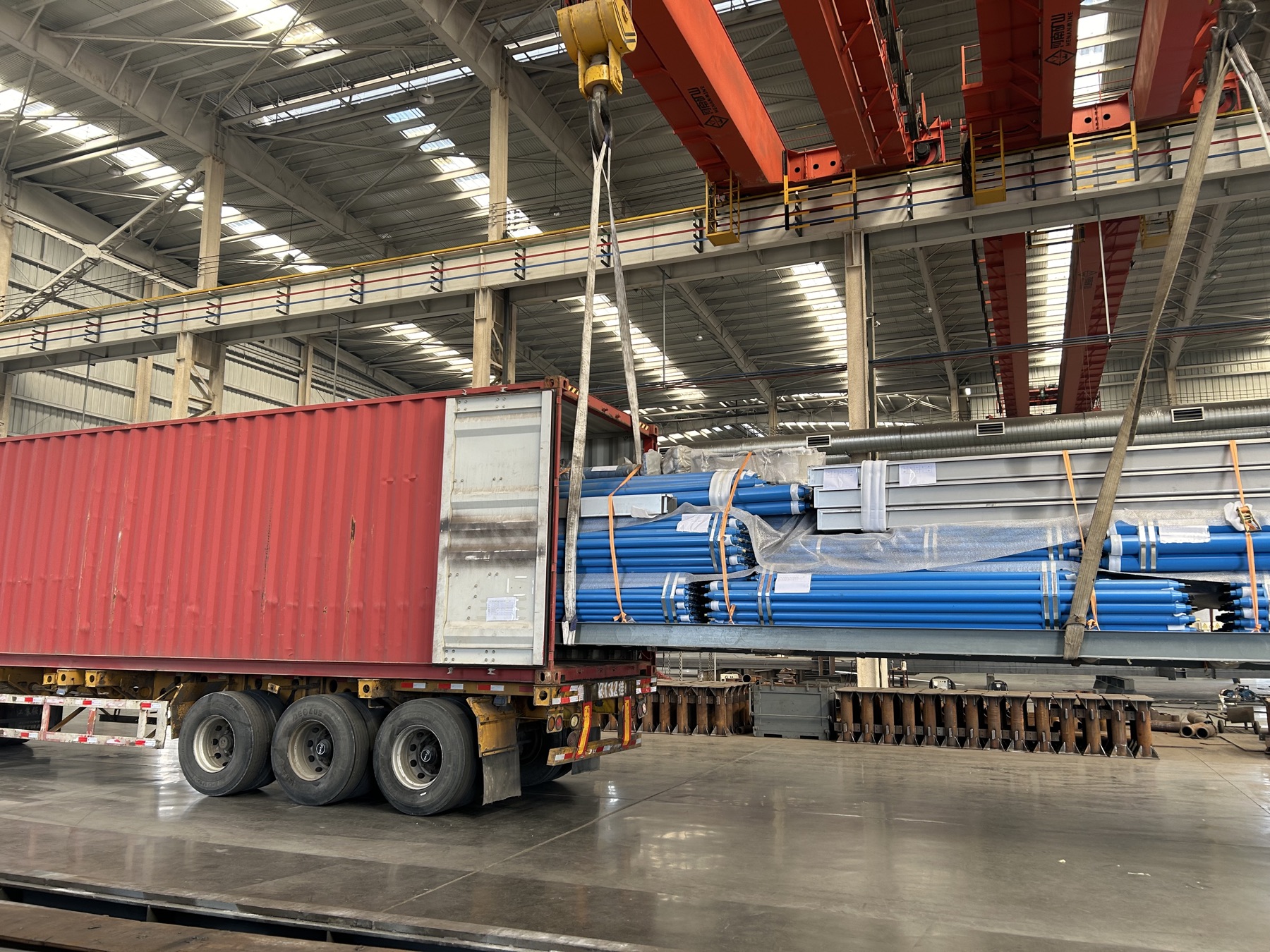 Consolidated container loadout bound for an overseas port